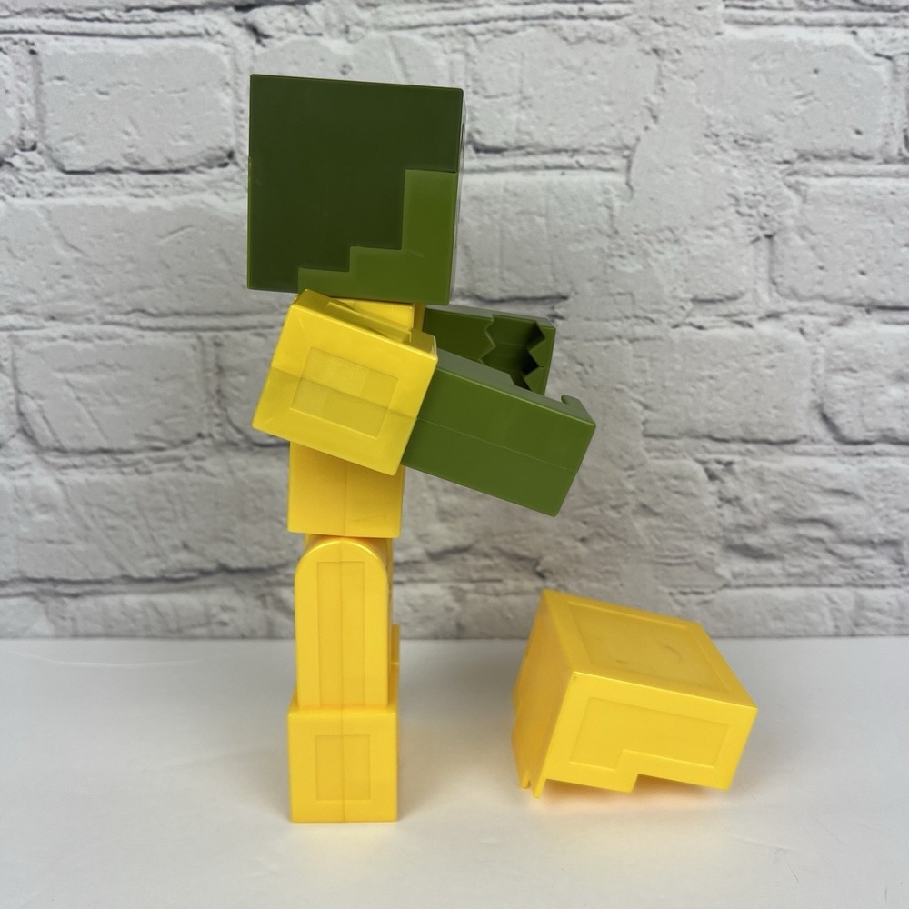 Minecraft Gold Armored Zombie Large Scale 8.5" Posable Figure Mojang Mattel Used - Picture 4 of 7